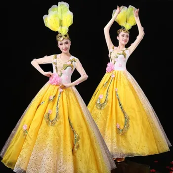 צהוב פתיחת שמלת ריקוד לנשים יפות חגיגי על הבמה לבוש מודרני זמרת, רקדנית תחפושות