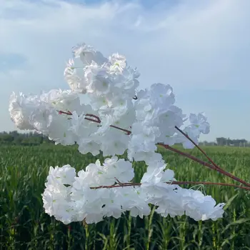 100 יח ' פרחים מלאכותיים פריחת הדובדבן החתונה קשת לקשט מזויף פרח משי הידראנגאה לבן ענף עיצוב הבית