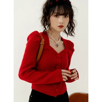 בגדים של נשים סוודר אדום צוואר מרובע הלבשה עליונה קצרה חורף אופנה נשית אחת Breasting סריגה פאף שרוול המעיל.